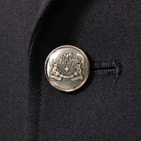 女子の制服のボタン